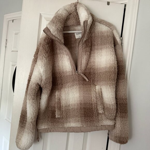 Abercrombie & Fitch Fuzzy Quarter Zip - Picture 1 of 1